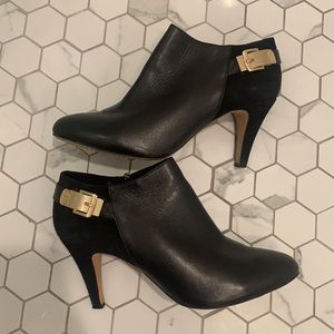 Vince Camuto Velino Leather and Suede Booties Black Sz 10